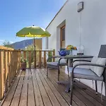 Casa De Teja بيت للعطل *